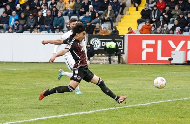 10 12 2023 Soccer Season 2023 2024 2 Soccer Bundesliga 16 Matchday SV Elversberg 1 FC Nürnberg FCN Club Sportfoto Zink DaMa xdaxmax DFL regulations prohibit any use of photographs as image sequences and or quasi video only for editorial use Goal Goal Shot to 0 1 Goalscorer Daichi Hayashi 9, 1 FC Nürnberg FCN vs Nicolas Kristof 20, SV Elversberg