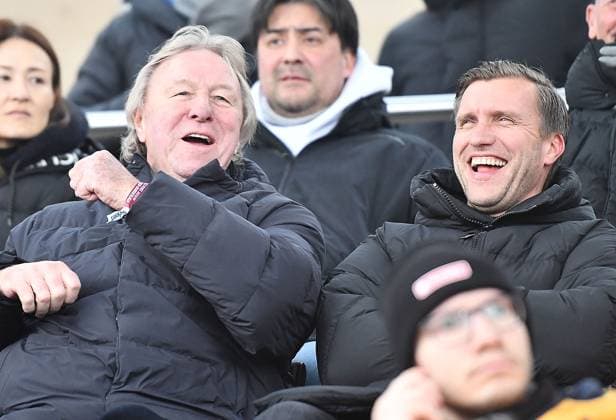 10.12.2023, xhbx, Fussball 1.Bundesliga Damen, Eintracht Frankfurt Frauen - TSG Hoffenheim emspor, v.l. DFB Frauen Damen Nationaltrainer Horst Hrubesch, Markus Krösche (Sportchef Eintracht Frankfurt) (DFL DFB REGULATIONS PROHIBIT ANY USE OF PHOTOGRAPHS as IMAGE SEQUENCES and or QUASI-VIDEO) Frankfurt am Main *** 10 12 2023, xhbx, Fußball 1 Bundesliga Damen, Eintracht Frankfurt Frauen TSG Hoffenheim emspor, v l DFB Frauen Damen Nationaltrainer Horst Hrubesch, Markus Krösche Sportchef Eintracht Frankfurt DFL DFB REGULATIONS PROHIBIT ANY USE OF PHOTOGRAPHS as IMAGE SEQUENCES and or QUASI VIDEO Frankfurt am Main