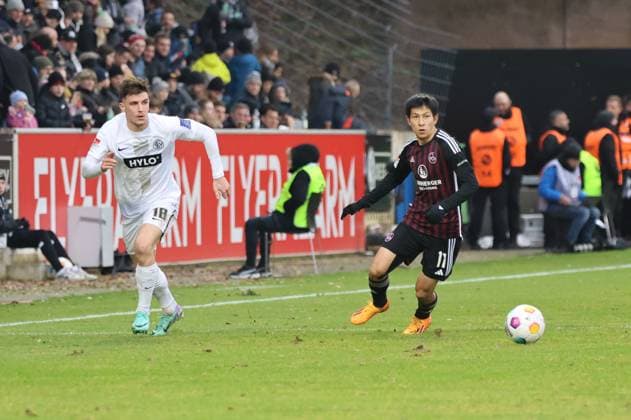 10 12 2023, Football, Men, 2 Bundesliga, Season 2023 2024, SV 07 Elversberg 1 FC Nürnberg, Hugo Vandermersch SV 07 Elversberg , Kanji Okunuki 1 FC Nürnberg Elversberg Ursapharm Arena an der Kaiserlinde Saarland Germany EN