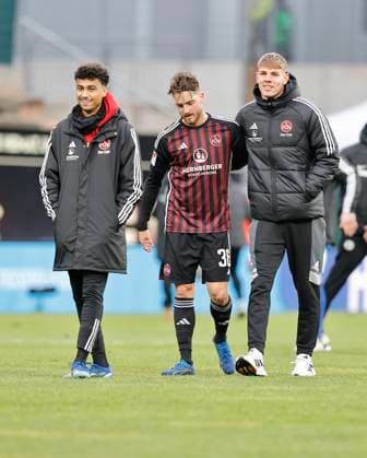 10 12 2023 Soccer Season 2023 2024 2 Soccer Bundesliga 16 Matchday SV Elversberg 1 FC Nürnberg FCN Club Sportfoto Zink DaMa xdaxmax DFL regulations prohibit any use of photographs as image sequences and or quasi video only for editorial use Freude Jubel nach Spielende Nathaniel Brown 27, 1 FC Nürnberg FCN Lukas Schleimer 36, 1 FC Nürnberg FCN Julian Kania 46, 1 FC Nürnberg FCN
