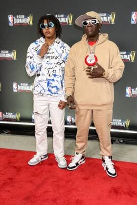 LAS VEGAS, NV - DECEMBER 9: Flavor Flav arriving at the NBA, Basketball Herren, USA In-Season Tournament Finals Arrivals at the T Mobile Arena in Las Vegas, Nevada, on December 9, 2023. Copyright: xDeeCeexCarterx
