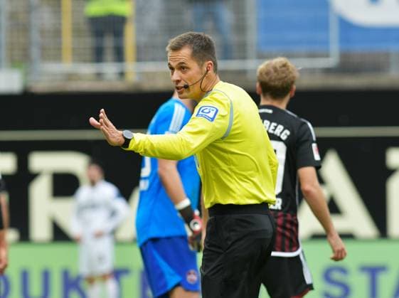 Soccer 2 Bundesliga Season 2023 24 25 11 2023 Ursapharm Arena SV Elversberg elv 1 FC Nürnberg fcn 0 1 Referee Robert HARTMANN Soccer 2 Bundesliga SV Elversberg