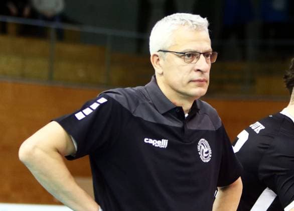 coach Mircea DUDAS Haching ,after the victory He Bundesliga 23 24, TSV Haching Muenchen vs Energiequelle Netzhoppers Koenigs Wusterhausen, Geothermie Arena Unterhaching, 10 12 23, Copyright: WolfgangxFehrmann