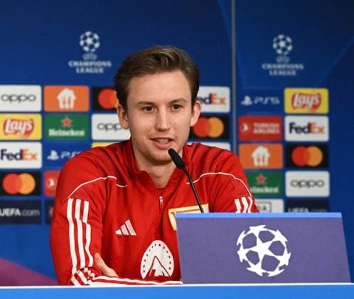 Football, Men, Season 2023 2024, UEFA Champions League Group C, Matchday 6 , 1 FC Union Berlin Real Madrid, Press conference training of Union at the Olympiastadion the day before the match, in the picture goalkeeper Frederik Rönnow 1 FC Union Berlin , 11 12 2023, Copyright: xMatthiasxKochx