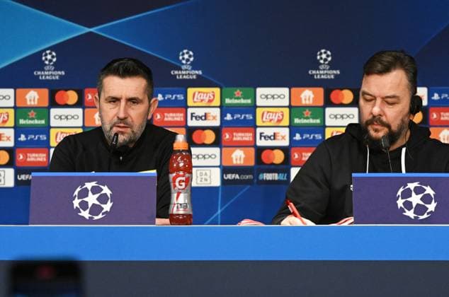 Football, Men, Season 2023 2024, UEFA Champions League Group C, Matchday 6 , 1 FC Union Berlin Real Madrid, Press conference training of Union at the Olympiastadion the day before the match, in the picture from left coach Nenad Bjelica 1 FC Union Berlin , stadium and press spokesman Christian Arbeit 1 FC Union Berlin , 11 12 2023, Copyright: xMatthiasxKochx