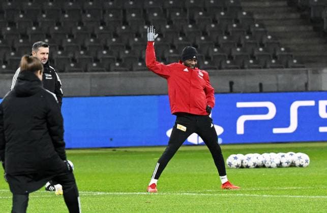 Football, Men, Season 2023 2024, UEFA Champions League Group C, Matchday 6 , 1 FC Union Berlin Real Madrid, Press conference training of Union at the Olympiastadion the day before the match, in the picture from l Coach Nenad Bjelica 1 FC Union Berlin , Sheraldo Becker 1 FC Union Berlin , 11 12 2023, Copyright: xMatthiasxKochx