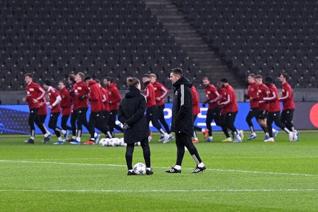 Football, Men, Season 2023 2024, UEFA Champions League Group C, Matchday 6 , 1 FC Union Berlin Real Madrid, Press conference training of Union at the Olympiastadion the day before the match, in the picture from left Co Coach Marie Louise Eta 1 FC Union Berlin , Coach Nenad Bjelica 1 FC Union Berlin , 11 12 2023, Copyright: xMatthiasxKochx