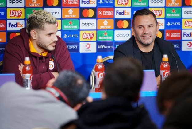 Galatasaray with head coach Okan Buruk right and Mauro Icardi give a press conference on Monday 11 December 2023 in Copenhagen Galatasaray meets FC Copenhagen in the Champions League in the Park on Tuesday Photo Liselotte Sabroe Ritzau Scanpix , Copenhagen Denmark  Copyright: Ritzau Scanpix LiselottexSabroex COP15260 spdk20231211-190047-L