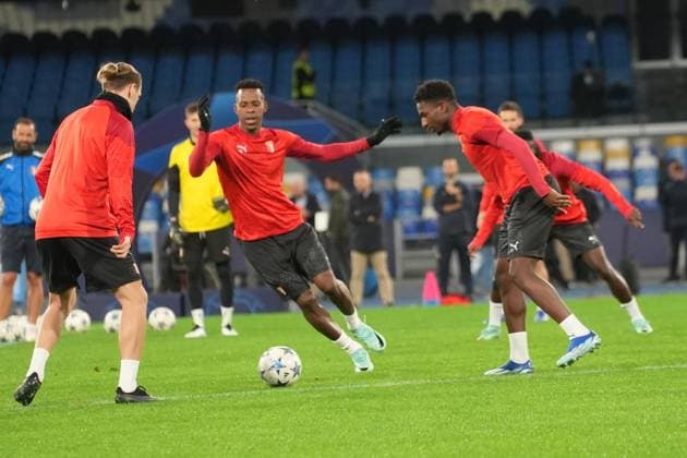 December 11, 2023, Naples, Italy: FC Braga players warm up during the team s training session in Maradona Stadiumn, Italy, 11 December 2023. SSC Napoli will face SC Braga in their UEFA Champions League group stage match on 12 December 2023. Naples 11 December 2023 ANSA CESARE ABBATE Champions: FC Braga training session  - ZUMAa110 20231211_zaf_a110_028 Copyright: xCesarexAbbatex