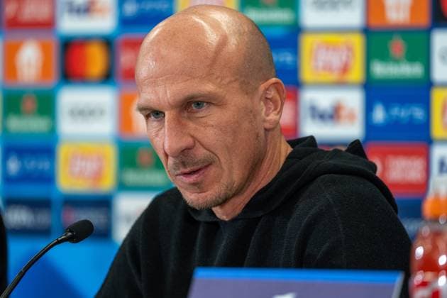 SOCCER - UEFA CL, RBS vs Benfica SALZBURG,AUSTRIA,11.DEC.23 - SOCCER - UEFA Champions League, group stage, Red Bull Salzburg vs SL Benfica, preview, press conference, PK, Pressekonferenz RBS. Image shows head coach Gerhard Struber (RBS).  GEPAxpictures xAistexRidikaite