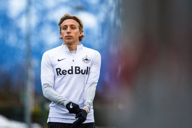 SOCCER - UEFA CL, RBS vs Benfica SALZBURG,AUSTRIA,11.DEC.23 - SOCCER - UEFA Champions League, group stage, Red Bull Salzburg vs SL Benfica, preview, training RBS. Image shows Mads Bidstrup (RBS).  GEPAxpictures xAistexRidikaite