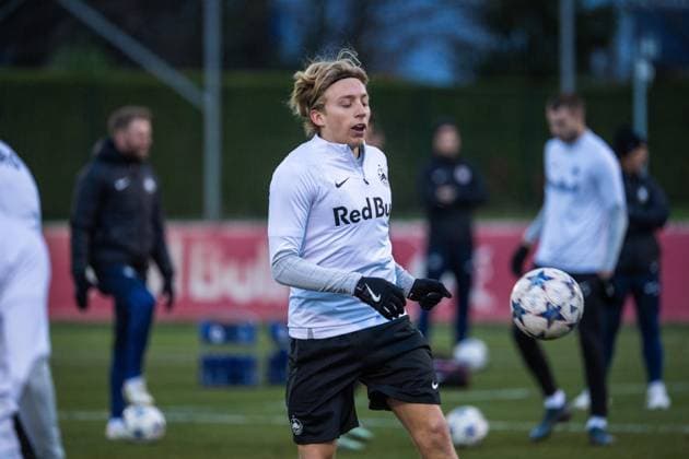 SOCCER - UEFA CL, RBS vs Benfica SALZBURG,AUSTRIA,11.DEC.23 - SOCCER - UEFA Champions League, group stage, Red Bull Salzburg vs SL Benfica, preview, training RBS. Image shows Mads Bidstrup (RBS).  GEPAxpictures xAistexRidikaite