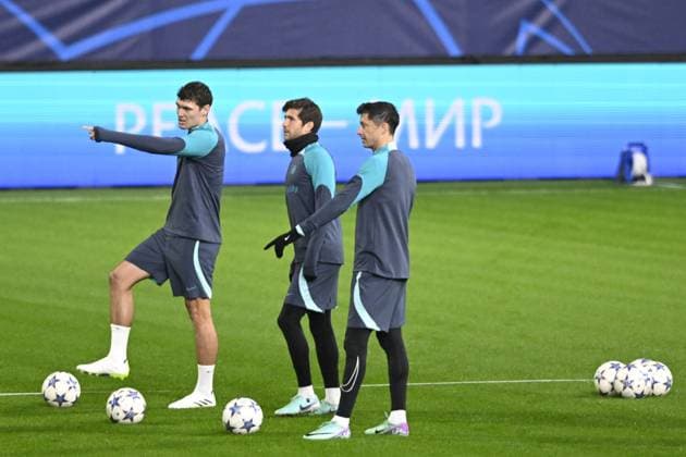 Barcelona s Andreas Christensen and Barcelona s Robert Lewandowski pictured during a training of Spanish club FC Barcelona, Barca on Tuesday 12 December 2023 in Antwerp. The team is preparing for tomorrow s game against Belgian soccer team Royal Antwerp FC, on day six of the Champions League group stage, in group H. TOM GOYVAERTS TomxGoyvaerts  x82177616x