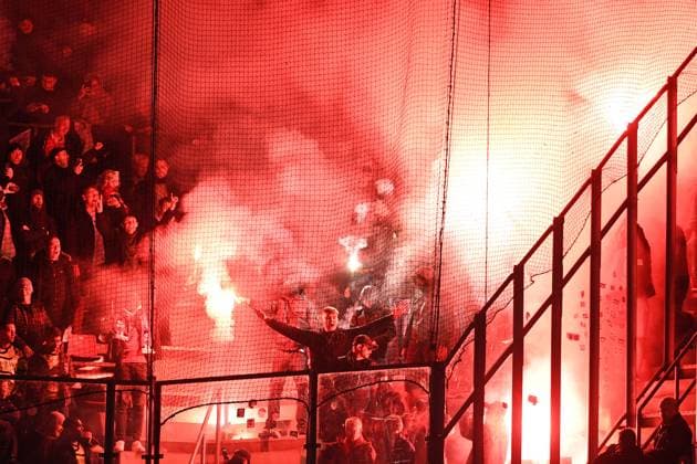 Soccer Champions League matchday 6 PSV Eindhoven FC Arsenal on 12 12 2023 at Philips Stadion in Eindhoven Fans of FC Arsenal ignite Bengalos Pyro Pyrotechnics Flares Smoke bombs in the fan block xRx