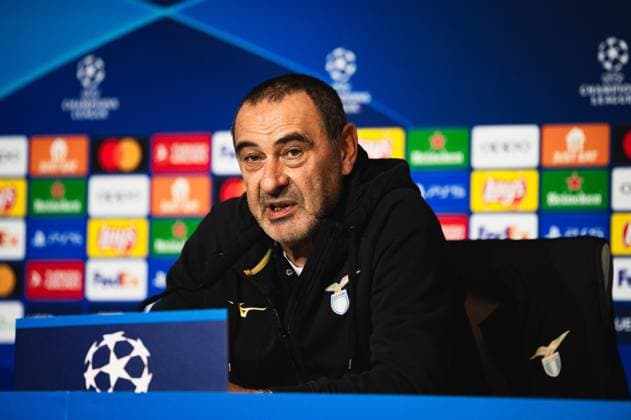 Champions League: Lazio press conference, PK, Pressekonferenz before the match against Atletico Madrid Maurizio Sarri, coach of Lazio, seen speaking during the press conference of the Champions League football match between Atletico Madrid and Lazio at Metropolitano Stadium in Madrid, Spain. Madrid Estadio Metropolitano Madrid Spain Copyright: xAlbertoxGardinx AGardin_20231212_football_Champions_Lazio_press_conference_019