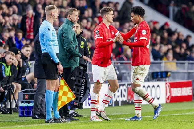 EINDHOVEN, 12-12-2023, Philips Stadium, UEFA Champions League season 2023 24, match between PSV and Arsenal, PSV player Malik Tillman for PSV player Guus Til PSV - Arsenal  x23497144x Copyright: