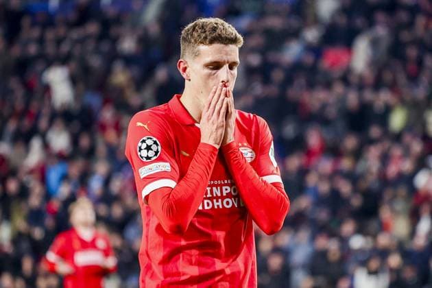 EINDHOVEN, 12-12-2023, Philips Stadium, UEFA Champions League season 2023 24, match between PSV and Arsenal, PSV player Guus Til PSV - Arsenal  x23497150x Copyright: