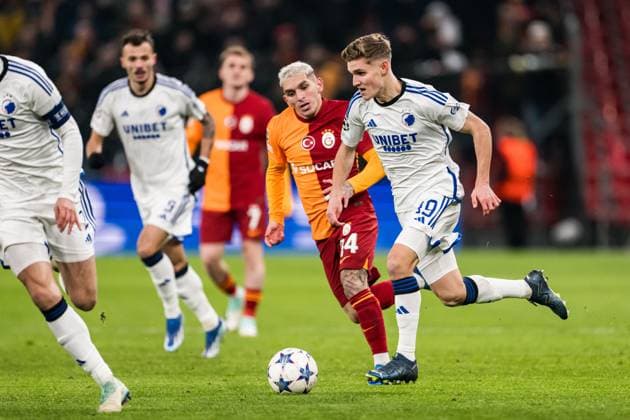 231212 Elias Jelert of FC Copenhagen during the UEFA Champions League football match between FC Copenhagen and Galatasaray on December 12, 2023 in Copenhagen Photo Petter Arvidson BILDBYRAN kod PA PA0704 fotboll football soccer fotball champions league fc copenhagen galatasaray bbeng  Copyright: PETTERxARVIDSON BB231212PA017