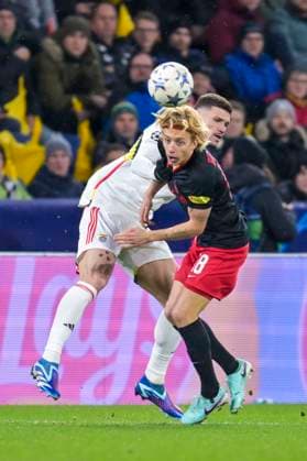 SOCCER - UEFA CL, RBS vs Benfica SALZBURG,AUSTRIA,12.DEC.23 - SOCCER - UEFA Champions League, group stage, Red Bull Salzburg vs SL Benfica. Image shows Mads Bidstrup (RBS) and Morato (Benfica).  GEPAxpictures xChristianxMoser