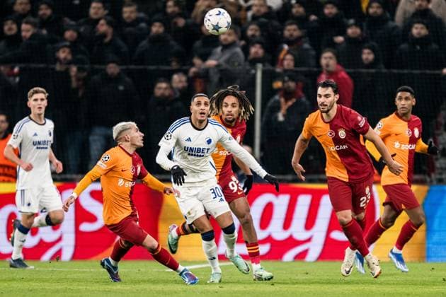 231212 Elias Achouri of FC Copenhagen during the UEFA Champions League football match between FC Copenhagen and Galatasaray on December 12, 2023 in Copenhagen Photo Petter Arvidson BILDBYRAN kod PA PA0704 fotboll football soccer fotball champions league fc copenhagen galatasaray bbeng  Copyright: PETTERxARVIDSON BB231212PA023
