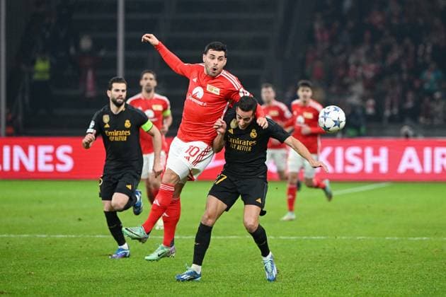 Football, Men, Season 2023 2024, UEFA Champions League Group C, Matchday 6 , 1 FC Union Berlin Real Madrid, v l Kevin Volland 1 FC Union Berlin and Lucas Vazquez Real Madrid in a duel , 12 12 2023, Copyright: xMatthiasxKochx