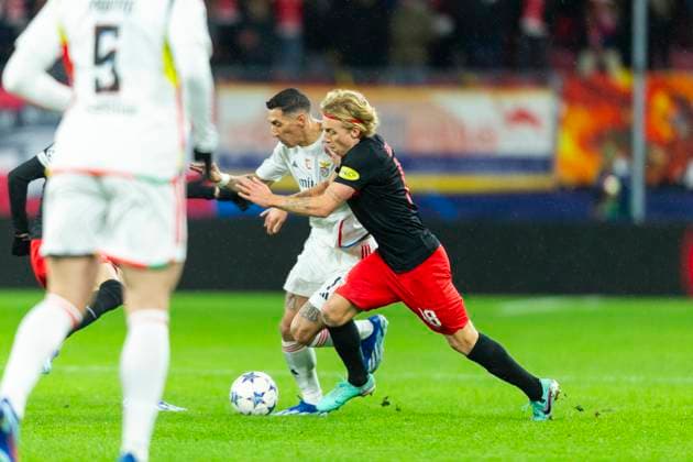SOCCER - UEFA CL, RBS vs Benfica SALZBURG,AUSTRIA,12.DEC.23 - SOCCER - UEFA Champions League, group stage, Red Bull Salzburg vs SL Benfica. Image shows Angel Di Maria (Benfica) and Mads Bidstrup (RBS).  GEPAxpictures xGintarexKarpaviciute