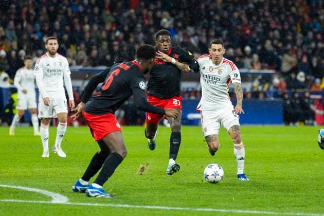 SOCCER - UEFA CL, RBS vs Benfica SALZBURG,AUSTRIA,12.DEC.23 - SOCCER - UEFA Champions League, group stage, Red Bull Salzburg vs SL Benfica. Image shows Samson Baidoo, Lucas Gourna-Douath (RBS) and Angel Di Maria (Benfica).  GEPAxpictures xGintarexKarpaviciute