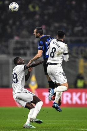 Mg Milano 12 12 2023 - Champions League Inter-Real Sociedad foto Matteo Gribaudi Image nella foto: Henrikh Mkhitaryan-Mikel Merino-Umar Sadiq 