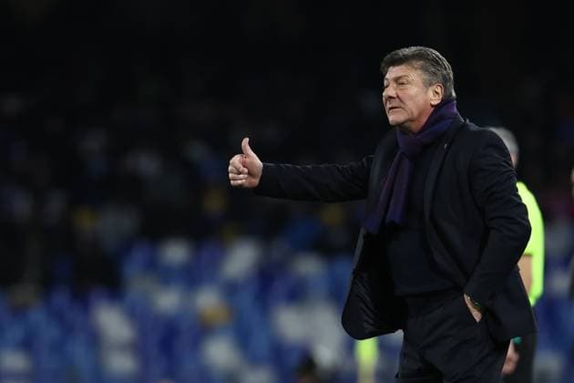 Foto Alessandro Garofalo LaPresse 12 dicembre 2023 Napoli, Italia calcio Napoli vs Braga Champions League 2023 2024 - stadio Diego Armando Maradona Nella foto: Walter Mazzarri allenatore (SSC Napoli); December 12, 2023 Naples, Italy sport soccer Napoli vs Braga - Champions League 2023 2024 - Diego Armando Maradona stadium. In the pic: Walter Mazzarri coach (SSC Napoli);  Copyright: xAlessandroxGarofalo LaPressex