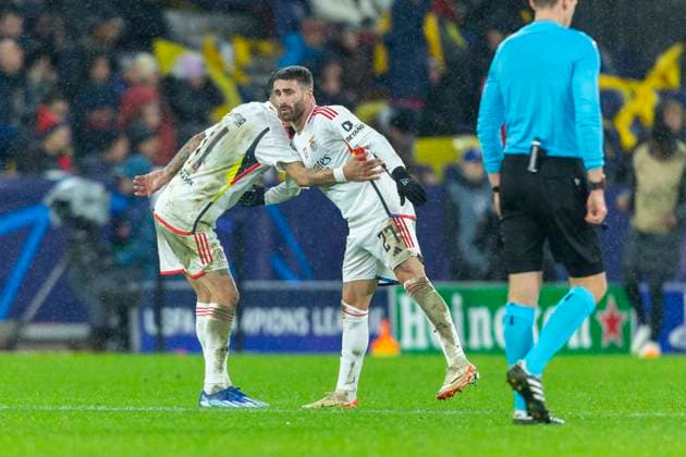 SOCCER - UEFA CL, RBS vs Benfica SALZBURG,AUSTRIA,12.DEC.23 - SOCCER - UEFA Champions League, group stage, Red Bull Salzburg vs SL Benfica. Image shows Angel Di Maria (Benfica) and Rafa Silva (Benfica).  GEPAxpictures xGintarexKarpaviciute
