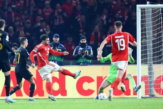 12 12 2023, xtgx, Fußball UEFA Champions League, Union Berlin Real Madrid emspor, v l Kevin Volland 1 FC Union Berlin erzielt das Tor zum scores the goal 1 0 DFL DFB REGULATIONS PROHIBIT ANY USE OF PHOTOGRAPHS as IMAGE SEQUENCES and or QUASI VIDEO Berlin