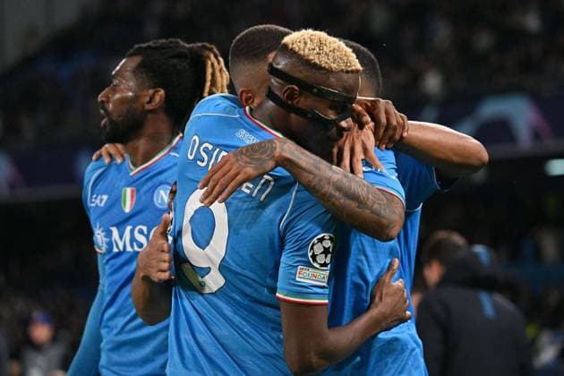 IPP20231212 Football - soccer: UEFA Champions League 2023 2024, S.S.C. Napoli - S.C. Braga, Victor Osimhen festeggia il gol del 2-0 con i compagni (Verwendung nur in Deutschland - GERMANY ONLY) *** IPP20231212 Football soccer UEFA Champions League 2023 2024, S S C Napoli S C Braga, Victor Osimhen festeggia il gol del 2 0 con i compagni Use only in Germany GERMANY ONLY 