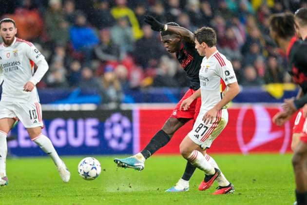 SOCCER - UEFA CL, RBS vs Benfica SALZBURG,AUSTRIA,12.DEC.23 - SOCCER - UEFA Champions League, group stage, Red Bull Salzburg vs SL Benfica. Image shows Joao Neves (Benfica) and Lucas Gourna-Douath (RBS).  GEPAxpictures xChristianxMoser