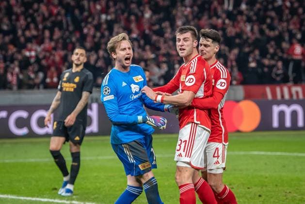 UEFA Champions League 1 FC Union Berlin vs Real Madrid Berlin, 12 12 2023 Frederik Roennow 1 FC Union Berlin, 1 , Robin Knoche 1 FC Union Berlin, 31 , Diogo Leite 1 FC Union Berlin, 4 celebrates a saved penalty UEFA Champions League 1 FC Union Berlin vs Real Madrid, Olympiastadion, Berlin, 12 12 2023 Copyright: xBEAUTIFULxSPORTS LucianoxLimax