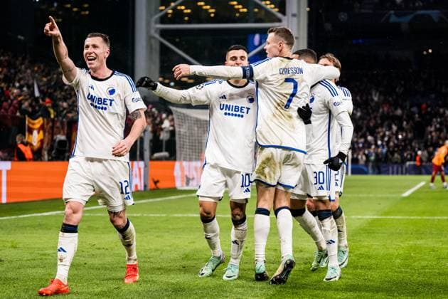 231212 Lukas Lerager of FC Copenhagen celebrates with team mates after 1 0 during the UEFA Champions League football match between FC Copenhagen and Galatasaray on December 12, 2023 in Copenhagen Photo Petter Arvidson BILDBYRAN kod PA PA0704 fotboll football soccer fotball champions league fc copenhagen galatasaray bbeng jubel  Copyright: PETTERxARVIDSON BB231212PA083