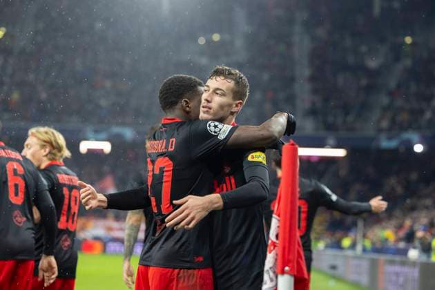 SOCCER - UEFA CL, RBS vs Benfica SALZBURG,AUSTRIA,12.DEC.23 - SOCCER - UEFA Champions League, group stage, Red Bull Salzburg vs SL Benfica. Image shows the rejoicing of Lucas Gourna-Douath and Luka Sucic (RBS).  GEPAxpictures xGintarexKarpaviciute