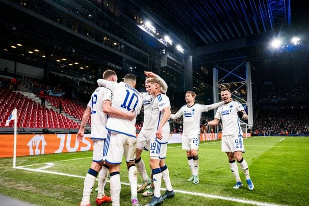 231212 Lukas Lerager of FC Copenhagen celebrates with Mohamed Elyounoussi, Elias Jelert, Diogo Goncalves, Peter Ankersen and Viktor Claesson after 1 0 during the UEFA Champions League football match between FC Copenhagen and Galatasaray on December 12, 2023 in Copenhagen Photo Petter Arvidson BILDBYRAN kod PA PA0704 fotboll football soccer fotball champions league fc copenhagen galatasaray bbeng jubel  Copyright: PETTERxARVIDSON BB231212PA087
