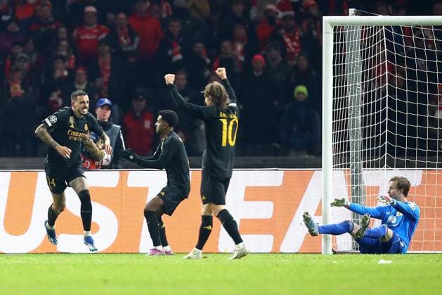 12 12 2023, xtgx, Fußball UEFA Champions League, Union Berlin Real Madrid emspor, v l Torjubel nach dem Tor zum celebrating the goal celebrate 1 2 durch Joselu Real Madrid Frederik Roennow 1 FC Union Berlin Enttäuscht enttaeuscht traurig frustriert DFL DFB REGULATIONS PROHIBIT ANY USE OF PHOTOGRAPHS as IMAGE SEQUENCES and or QUASI VIDEO Berlin