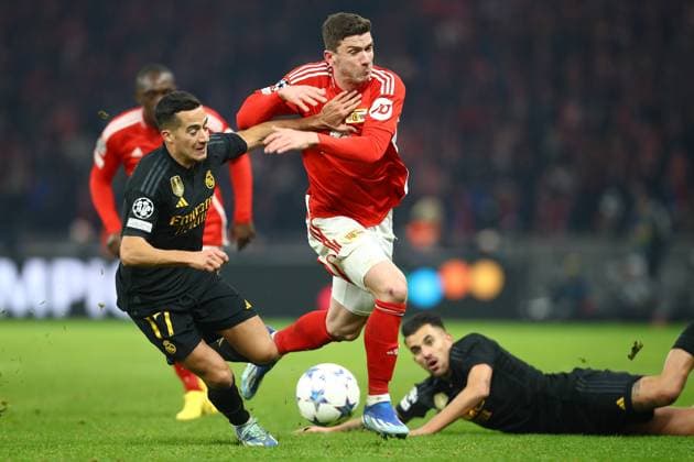 12 12 2023, xtgx, Football UEFA Champions League, Union Berlin Real Madrid emspor, v l Lucas Vazquez Real Madrid Robin Gosens 1 FC Union Berlin Zweikampf, Aktion, action, battle for the ball DFL DFB REGULATIONS PROHIBIT ANY USE OF PHOTOGRAPHS as IMAGE SEQUENCES and or QUASI VIDEO Berlin