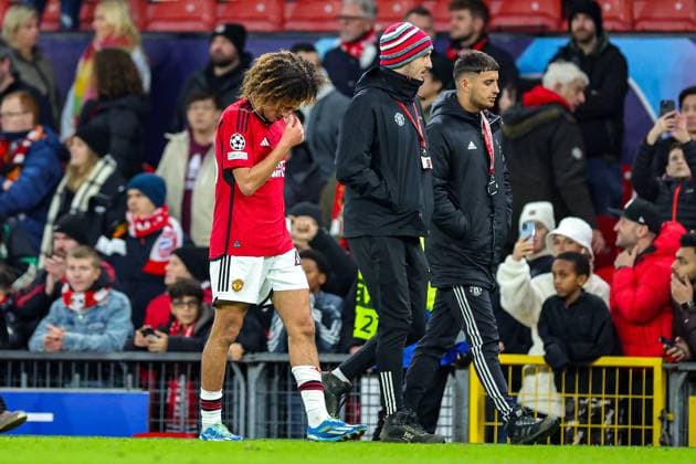 Manchester United, ManU v Bayern Munich Champions League 12 12 2023. Manchester United players looks dejected at full time during the Champions League match between Manchester United and Bayern Munich at Old Trafford, Manchester, England on 12 December 2023. Editorial use only , Copyright: xNigelxKeenex PSI-18580-0067