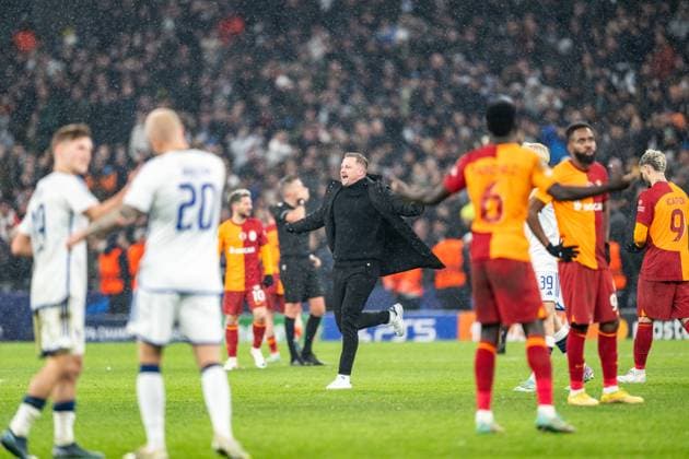FC Copenhagen v Galatasaray, UEFA Champions League, Copenhagen, Denmark Copenhagen, Denmark. 12th, December 2023. Head coach Jacob Neestrup of FC Copenhagen seen celebrating after the win in the UEFA Champions League match between FC Copenhagen and Galatasaray at Parken in Copenhagen. Copenhagen Denmark  Copyright: xGonzalesxPhoto FrederikkexJensenx