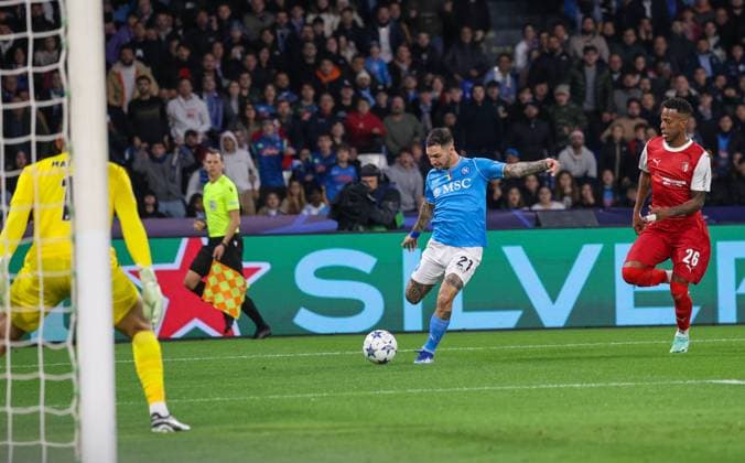 Napoli vs Braga - Champions League 2023 24 Naples 12 12 2023, during the football match valid for the Champions League 2023 24, between the teams of SSC Napoli vs FC Braga at the Diego Armando Maradona Stadium In the picture: Matteo Politano of SSC Napoli Copyright: xFABIOxSASSOxFABIOxSASSOx 2L8A9629-2