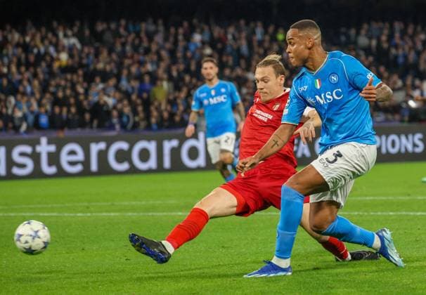 Napoli vs Braga - Champions League 2023 24 Naples 12 12 2023, during the football match valid for the Champions League 2023 24, between the teams of SSC Napoli vs FC Braga at the Diego Armando Maradona Stadium In the picture: Natan of SSC Napoli - Serdar Saatci of SC Braga Naples Stadium Diego Armando Maradona Naples Italy Copyright: xFABIOxSASSOxFABIOxSASSOx 2L8A9732-2