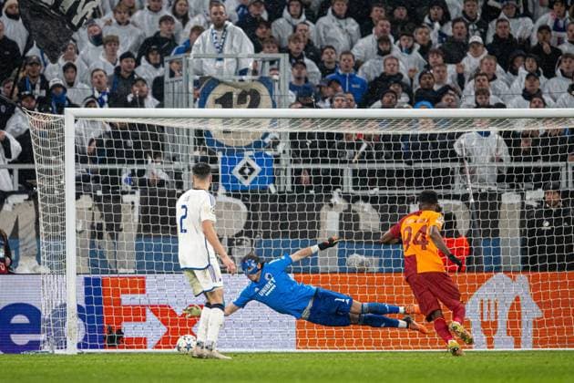12.12.2023 KOPENHAGA ( COPENHAGEN - DENMARK ) PILKA NOZNA ( FOOTBALL ) UEFA LIGA MISTRZOW SEZON 2023 2024 ( UEFA CHAMPIONS LEAGUE 2023 2024 ) MECZ FC KOPENHAGA - GALATASARAY ( GAME ) NZ Kamil Grabara FOTO MATEUSZ SLODKOWSKI CYFRASPORT NEWSPIX.PL --- Newspix.pl  20231212_CS_MS_023