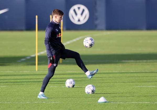 RB Leipzig training Champions League Leipzig, 12 12 2023, RB training center, UEFA Champions League , RB Leipzig final training on the day before RBL v Young Boys Bern , In the picture Christoph Baumgartner 14, RB Leipzig , Picture Point