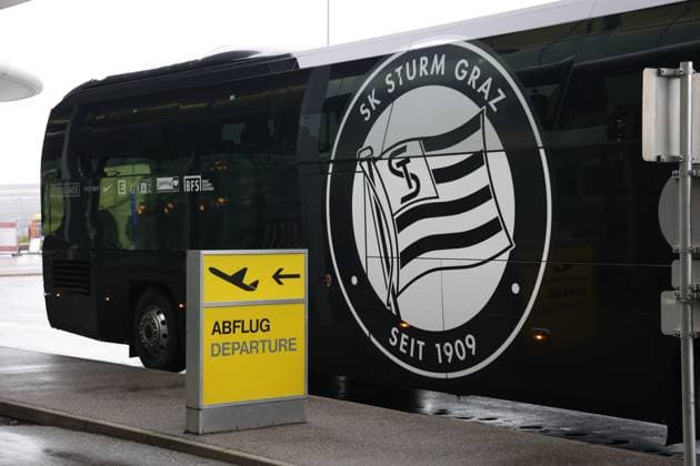 SOCCER - UEFA EL, Sporting vs Sturm LISBON,PORTUGAL,13.DEC.23 - SOCCER - UEFA Europa League, group stage, Sporting CP vs SK Sturm Graz, preview, departure Sturm. Image shows team bus.  GEPAxpictures xChrisxBauer