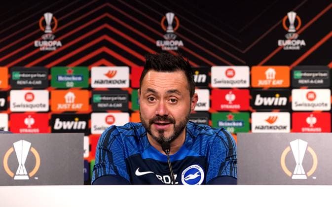Football, EL, Brighton and Hove Albion, Press conference