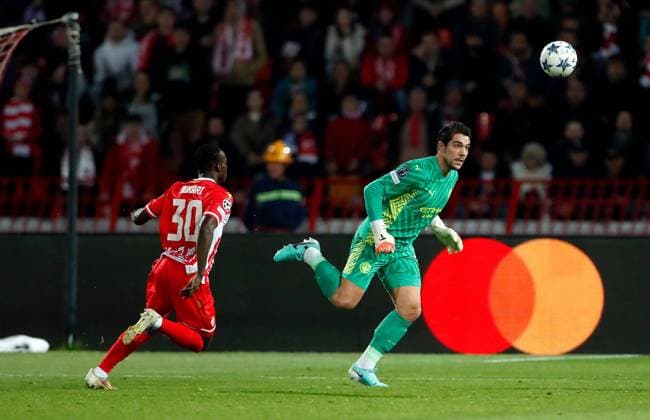 Stefan Ortega of Manchester City clears the ball whilst being pressured by Osman Bukari of Red Star Crvena zvezda v Manchester City, UEFA Champions League, Group G, Football, Rajko Mitic Stadium, Belgrade, Serbia - 13 Dec 2023 EDITORIAL USE ONLY No use with unauthorised audio, video, data, fixture lists, club league logos or live services. Online in-match use limited to 120 images, no video emulation. No use in betting, games or single club league player publications. Copyright: xNikolaxKrstic Shutterstockx 14254230al