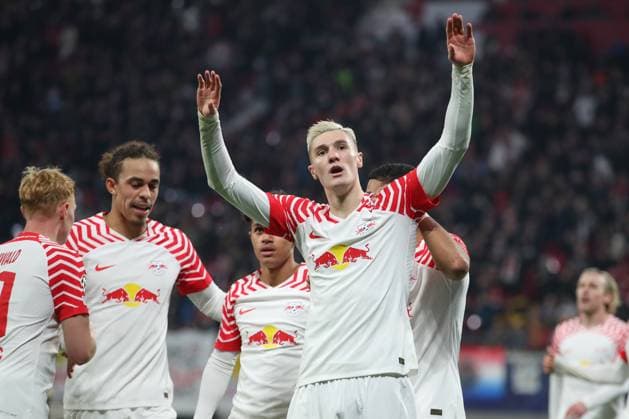 13 12 2023, xtgx, Football UEFA Champions League, RB Leipzig Young Boys Bern emspor, v l Benjamin Sesko Leipzig, 30 Jubel, Torjubel, jubelt ueber das Tor, celebrate the goal, celebration DFL DFB REGULATIONS PROHIBIT ANY USE OF PHOTOGRAPHS as IMAGE SEQUENCES and or QUASI VIDEO Leipzig