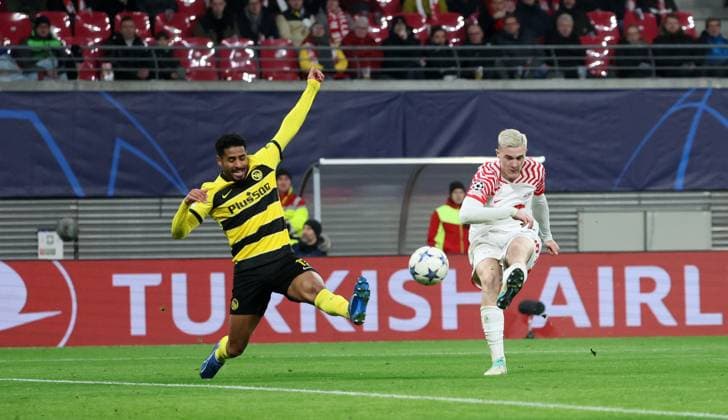 RB Leipzig Young Boys Bern Champions League Leipzig, 13 12 2023, Red Bull Arena, Champions League, Group G, Matchday 6 , RB LEIPZIG vs YOUNG BOYS BERN , Goal for Leipzig to 1 0 In the picture from l Saidy Janko 17, Bern and scorer Benjamin Sesko 30, RB Leipzig , Picture Point